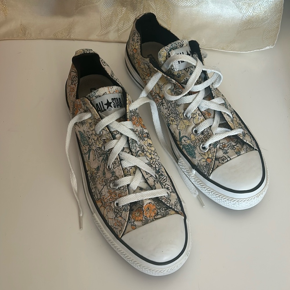 Women’s Converse CT Flowers sneakers